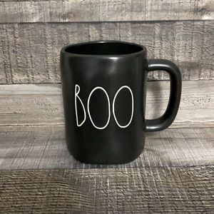 Rae Dunn Boo mug